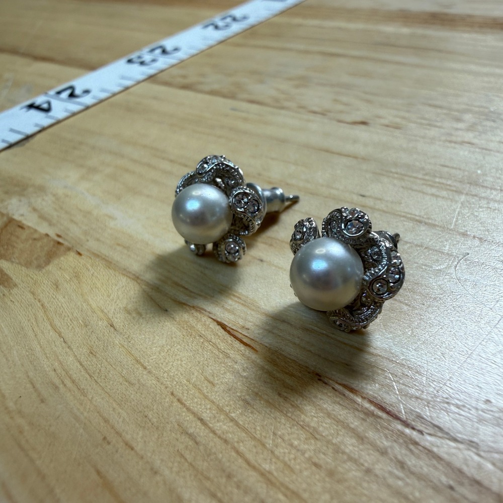 Nadri Flower Stud Earrings Silver Pearl Floral Crystal Classic Elegant - Picture 10 of 13